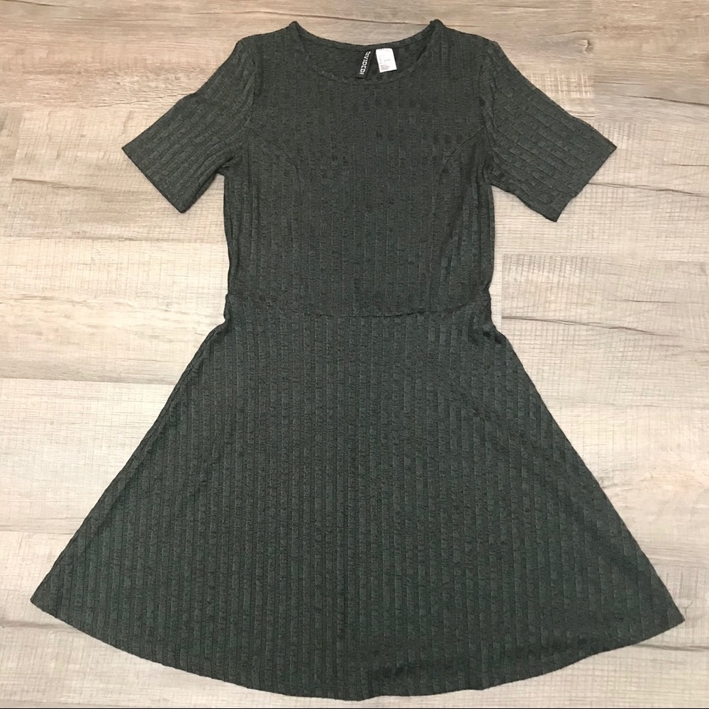 H&M Dark Green Short Sleeve Ribbed Dress